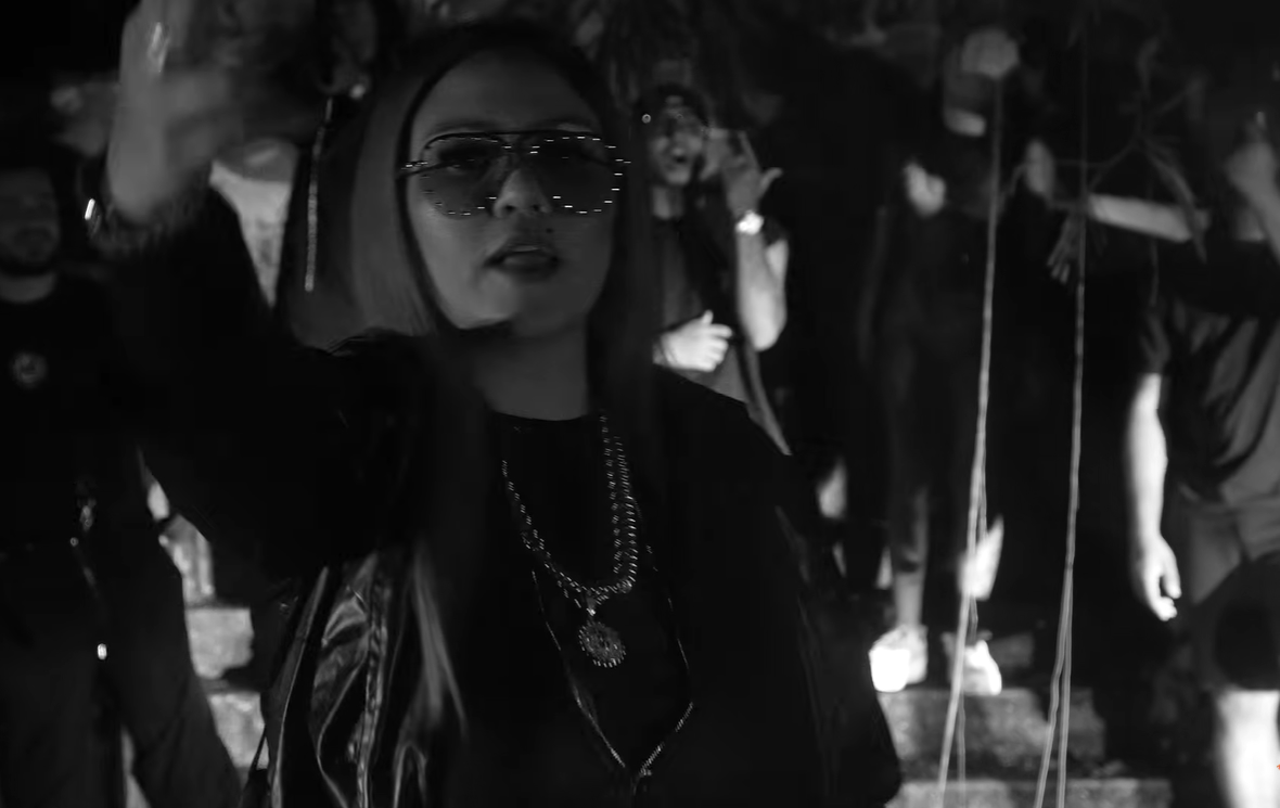 SIMON - Alexa Kayl, Yemil, Rebel (Video Oficial)